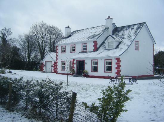 Heeneys Lodge B&B Donegal Town Exterior photo